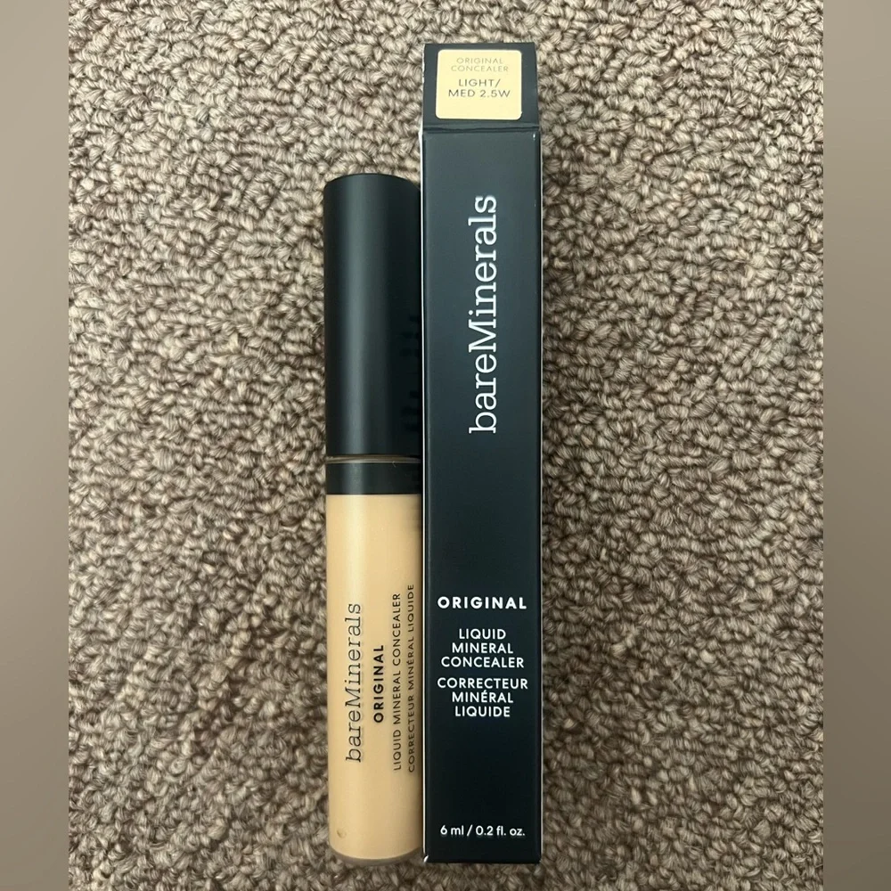 Bareminerals liquid concealer LIGHT/MED 2.5W BRAND NEW WITH THE BOX